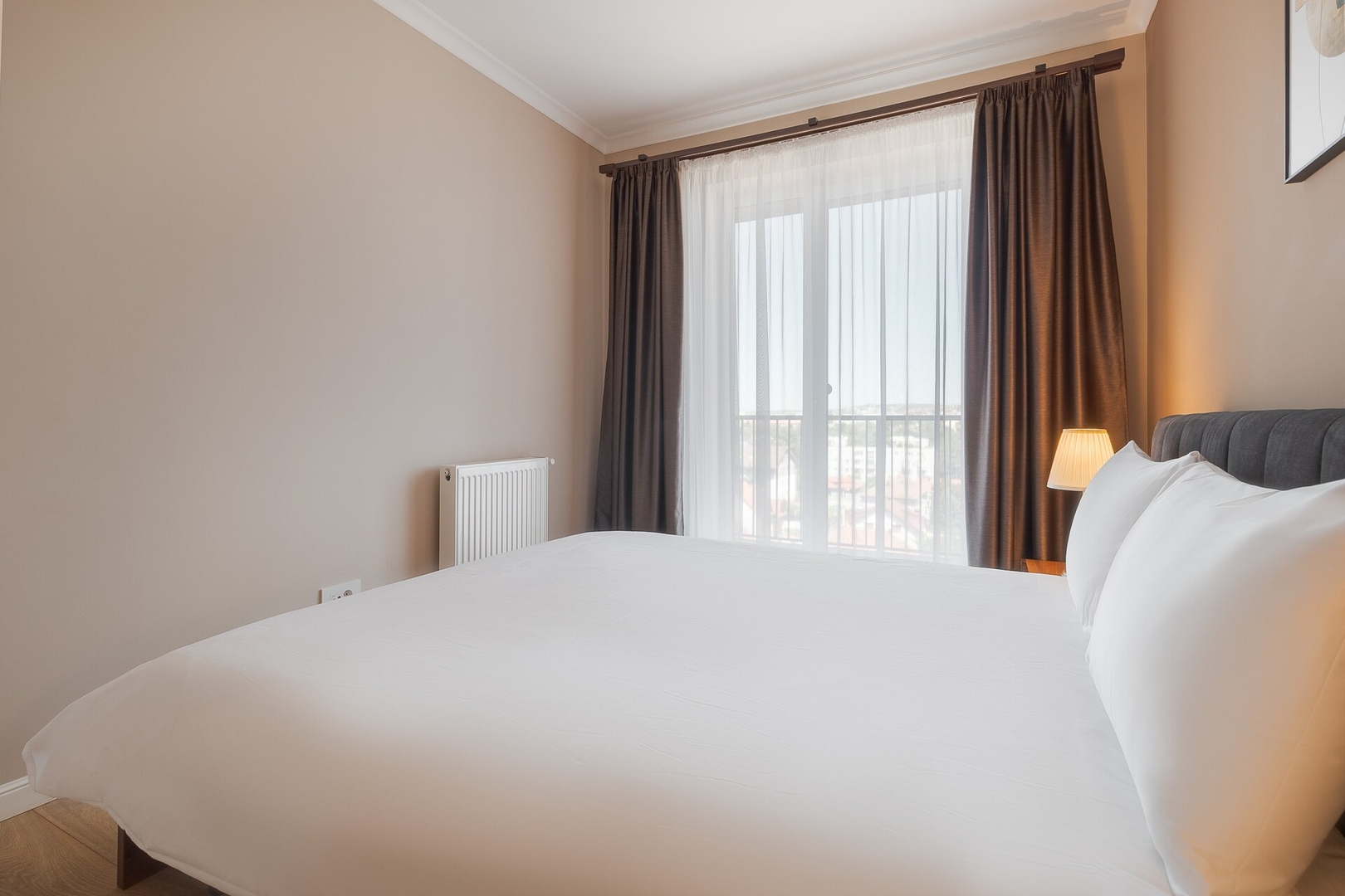 Warm Flat 7 FlatWhite Properties