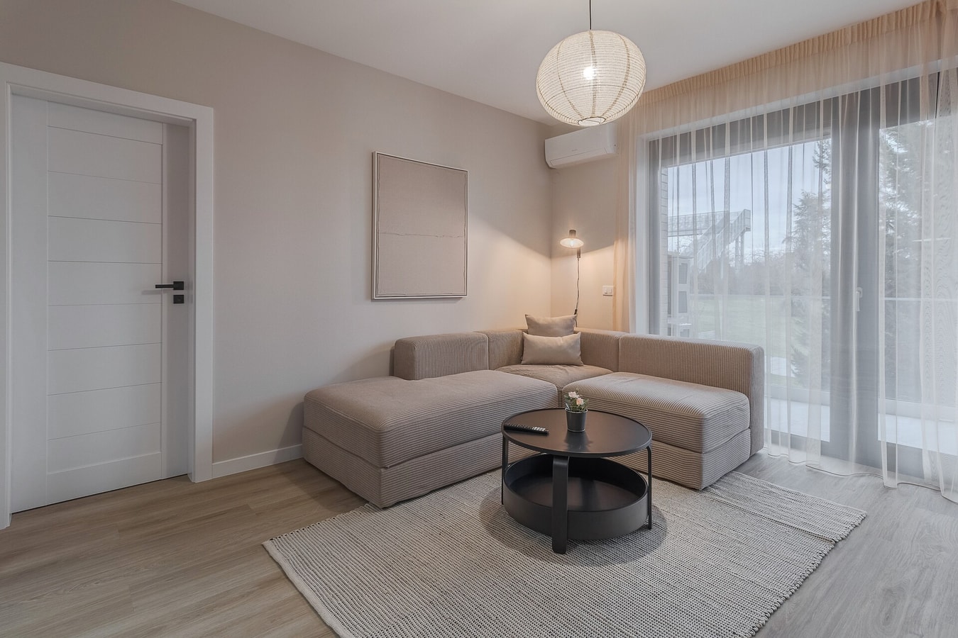 Hill View Five 6 FlatWhite Properties