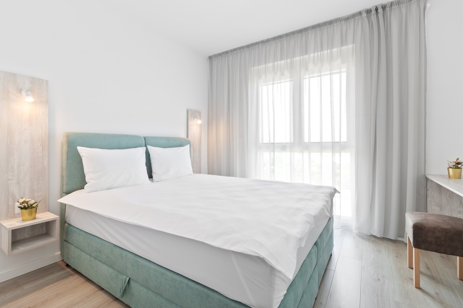 Krakow Flat 6 FlatWhite Properties