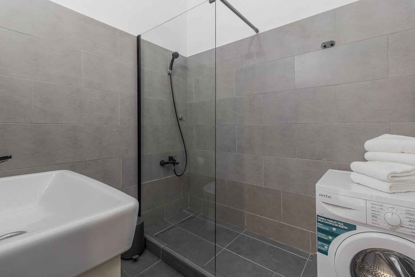 Downtown Nest 11 FlatWhite Properties