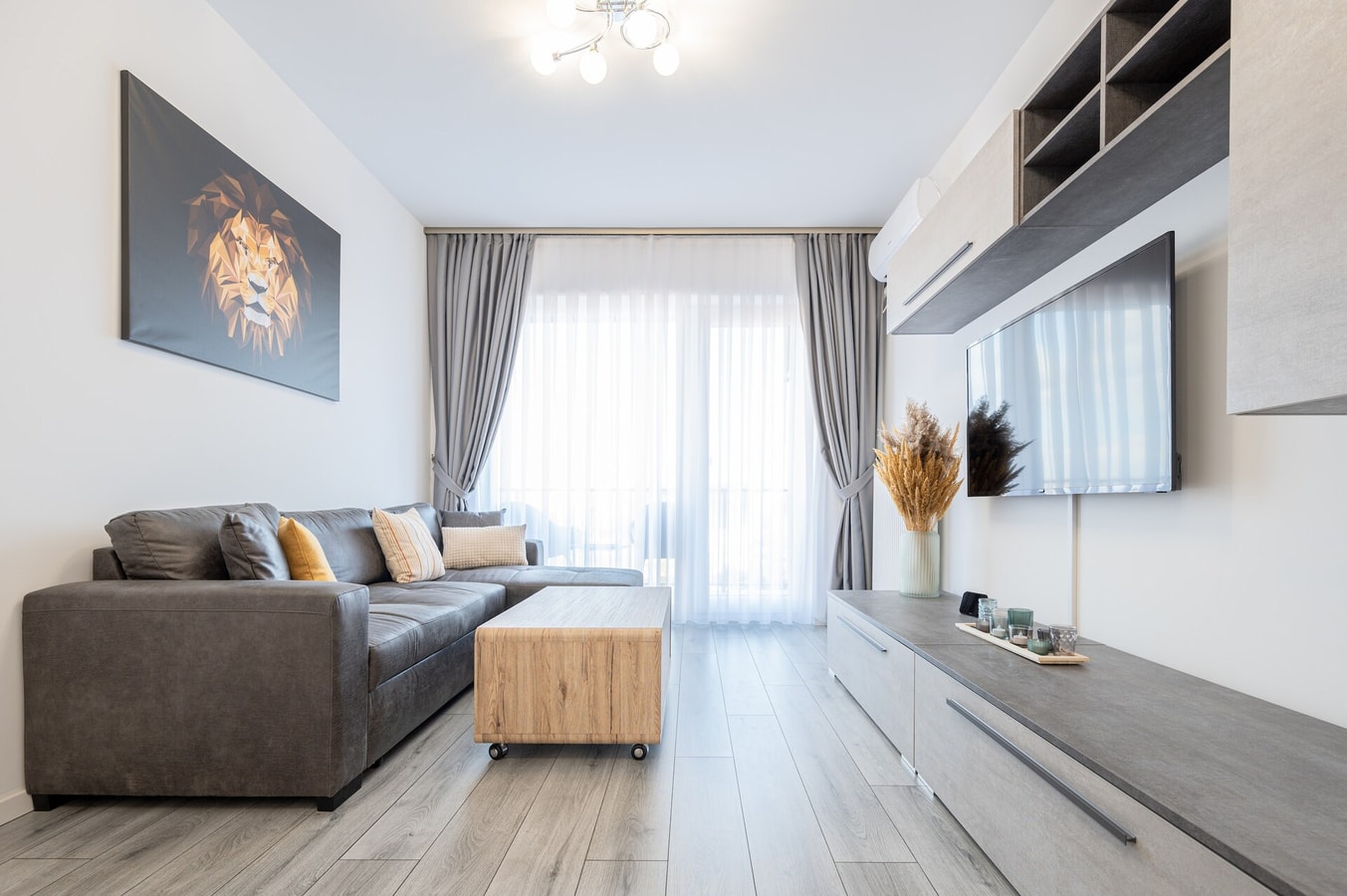 Grey 705, Flat with City View 9 FlatWhite Properties