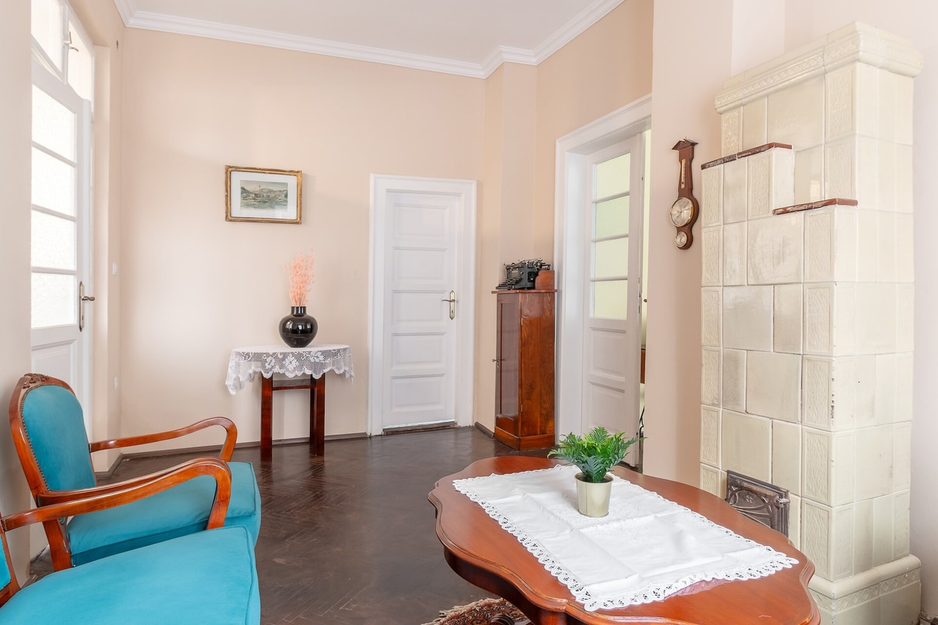 Charming House 12 FlatWhite Properties