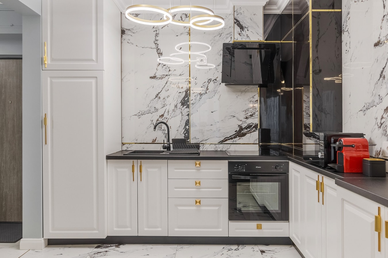 Lilla Flats 1103 - Royal Chic 9 FlatWhite Properties