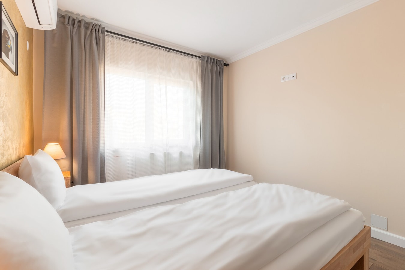 Il Falco Nero 10 FlatWhite Properties