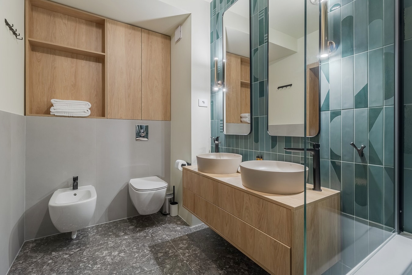 The Abstract 20 FlatWhite Properties