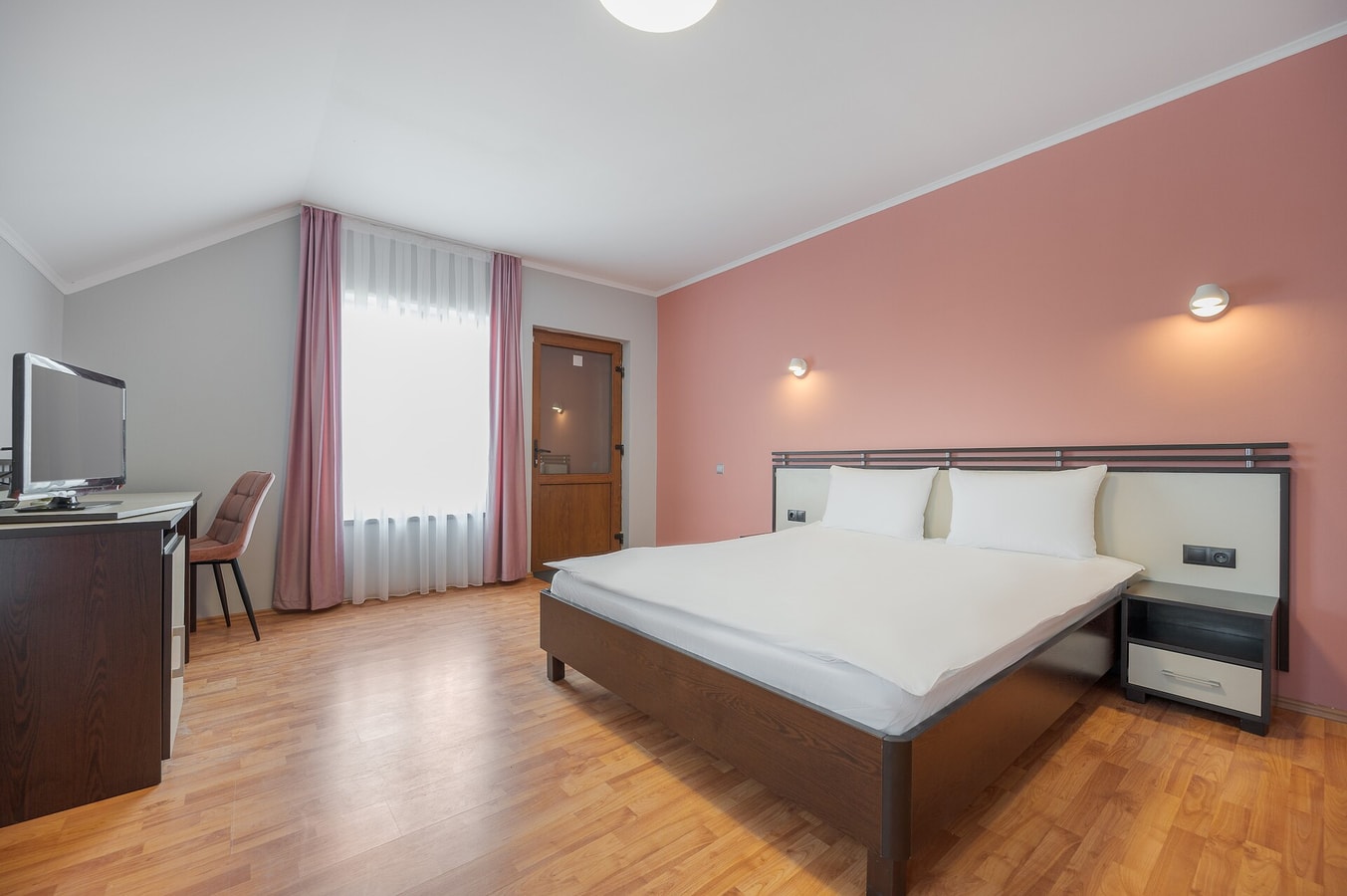 Tei Inn 14 FlatWhite Properties