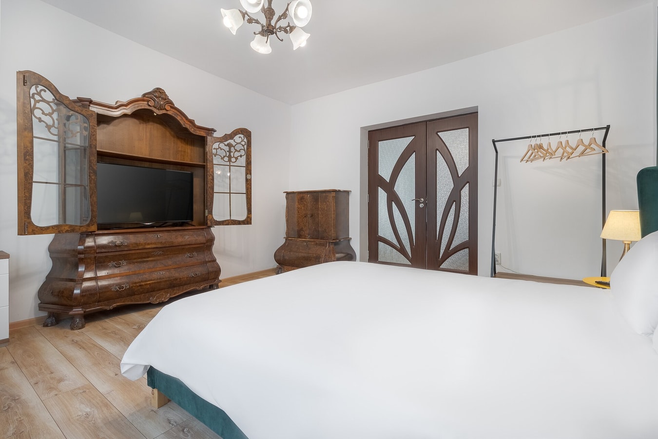 Salca Home 10 FlatWhite Properties