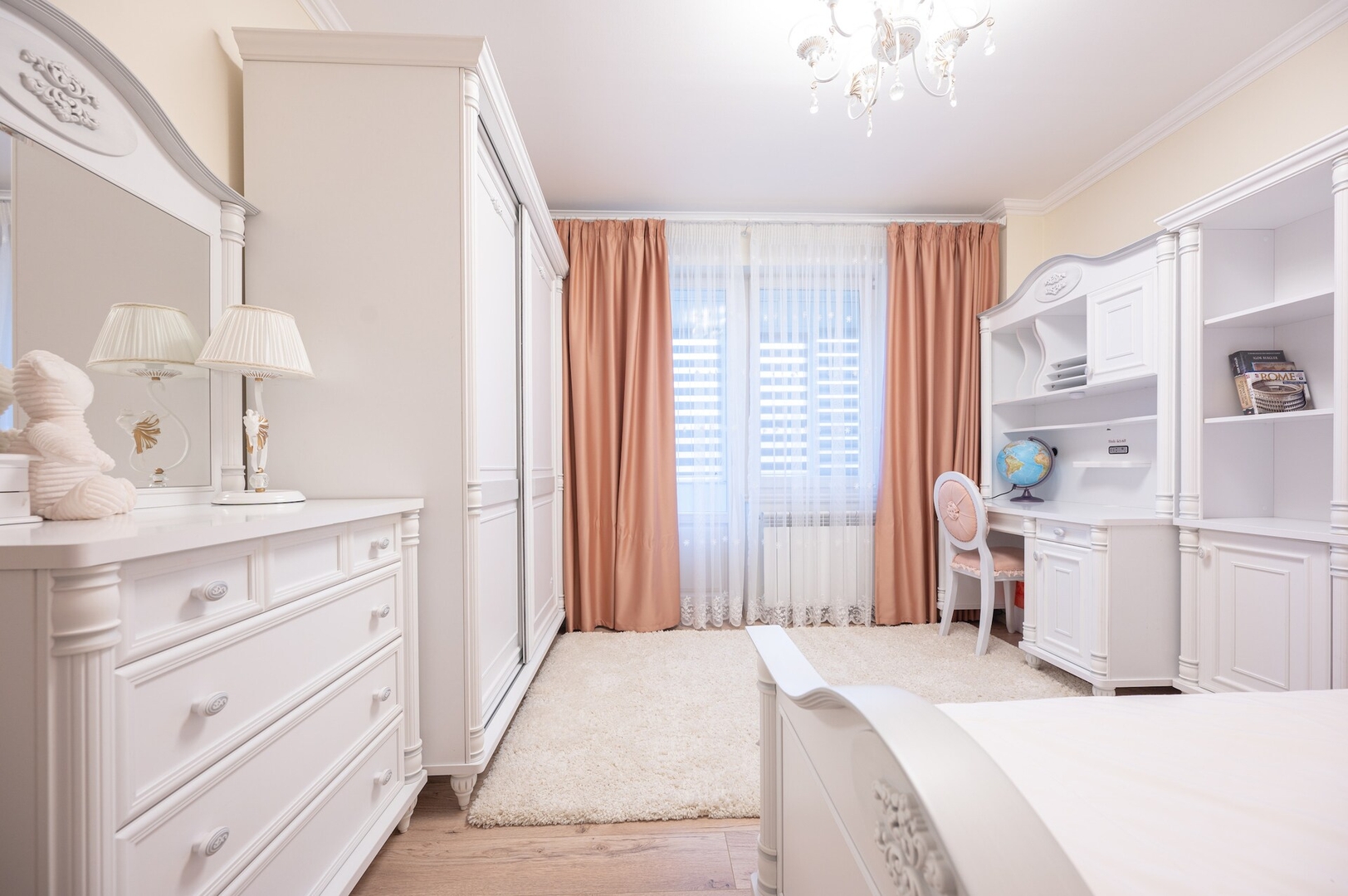 Dragos Flat 11 FlatWhite Properties