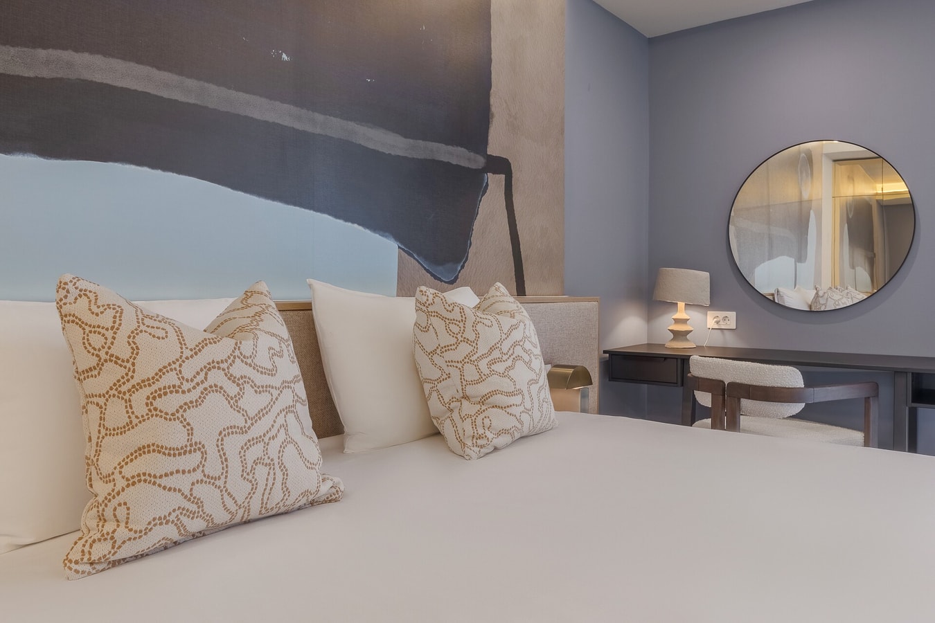 The Abstract 12 FlatWhite Properties