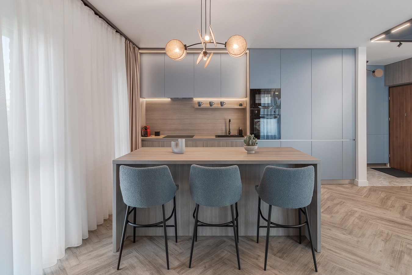 Lumiere Aqua 9 FlatWhite Properties