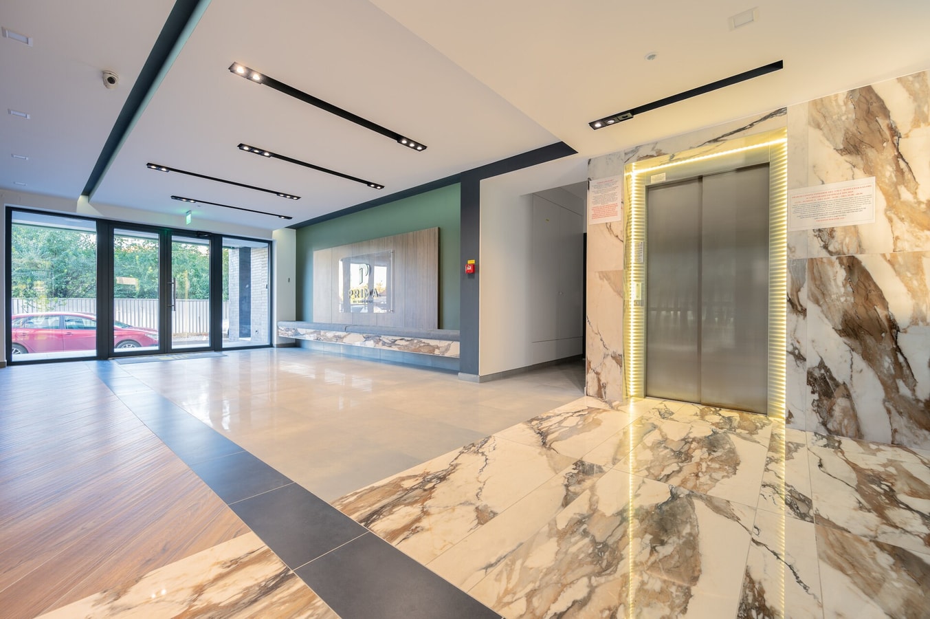 Grey 704, apartment with balcony 14 FlatWhite Properties