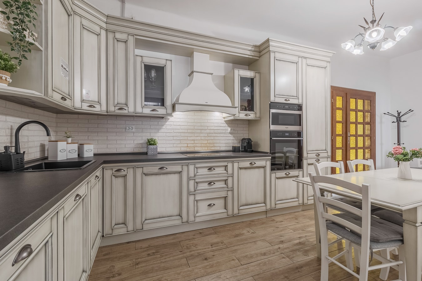 Casa Bella Apartment 7 FlatWhite Properties