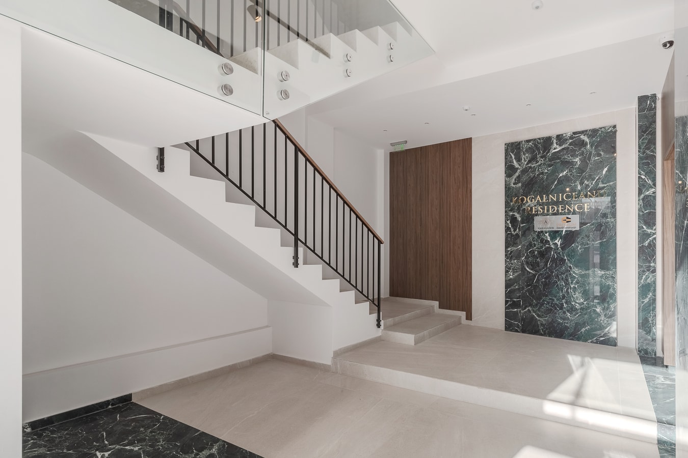 Oak Flat | 2BR, 2BA & Private Parking 23 FlatWhite Properties