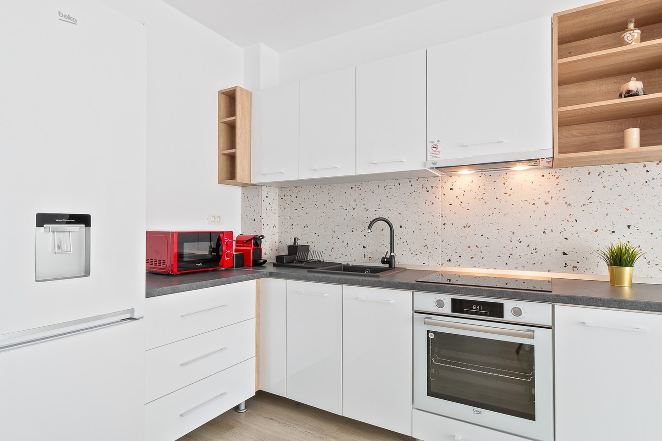 Jolie Flat 10 FlatWhite Properties