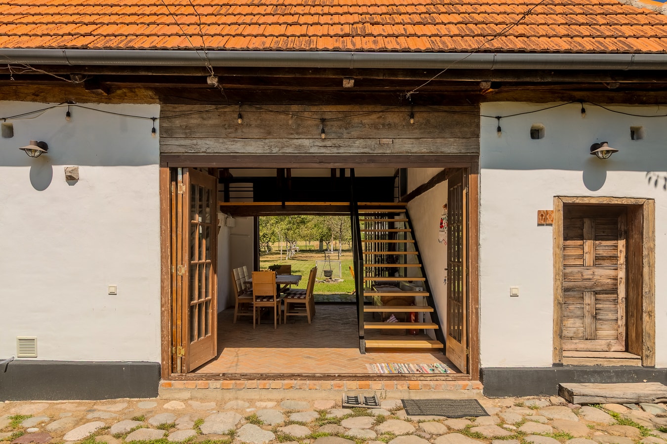 Casa Veche Leheceni (8-Room Country House) 7 FlatWhite Properties