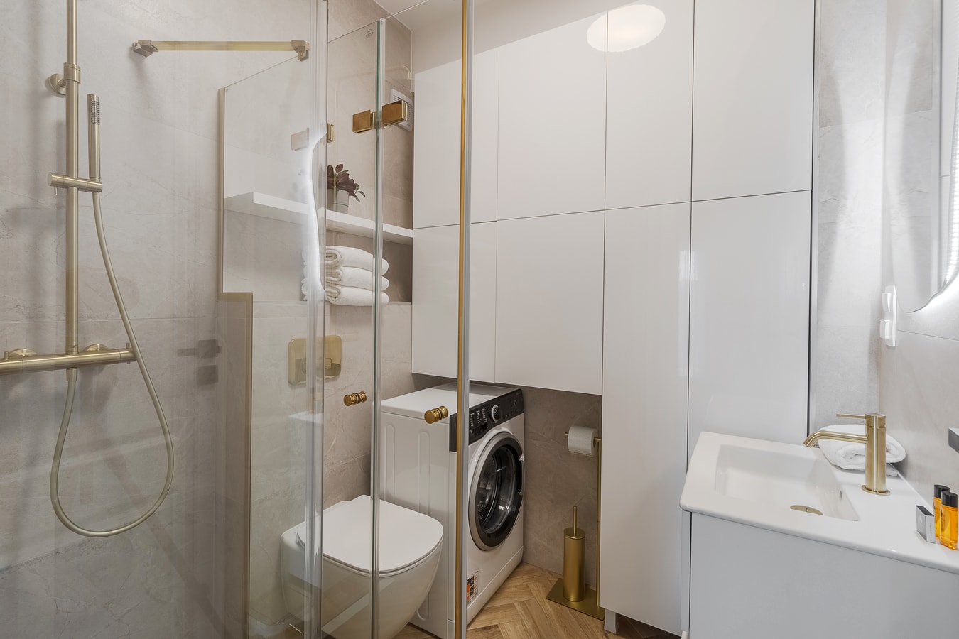 Oak Flat | 2BR, 2BA & Private Parking 20 FlatWhite Properties