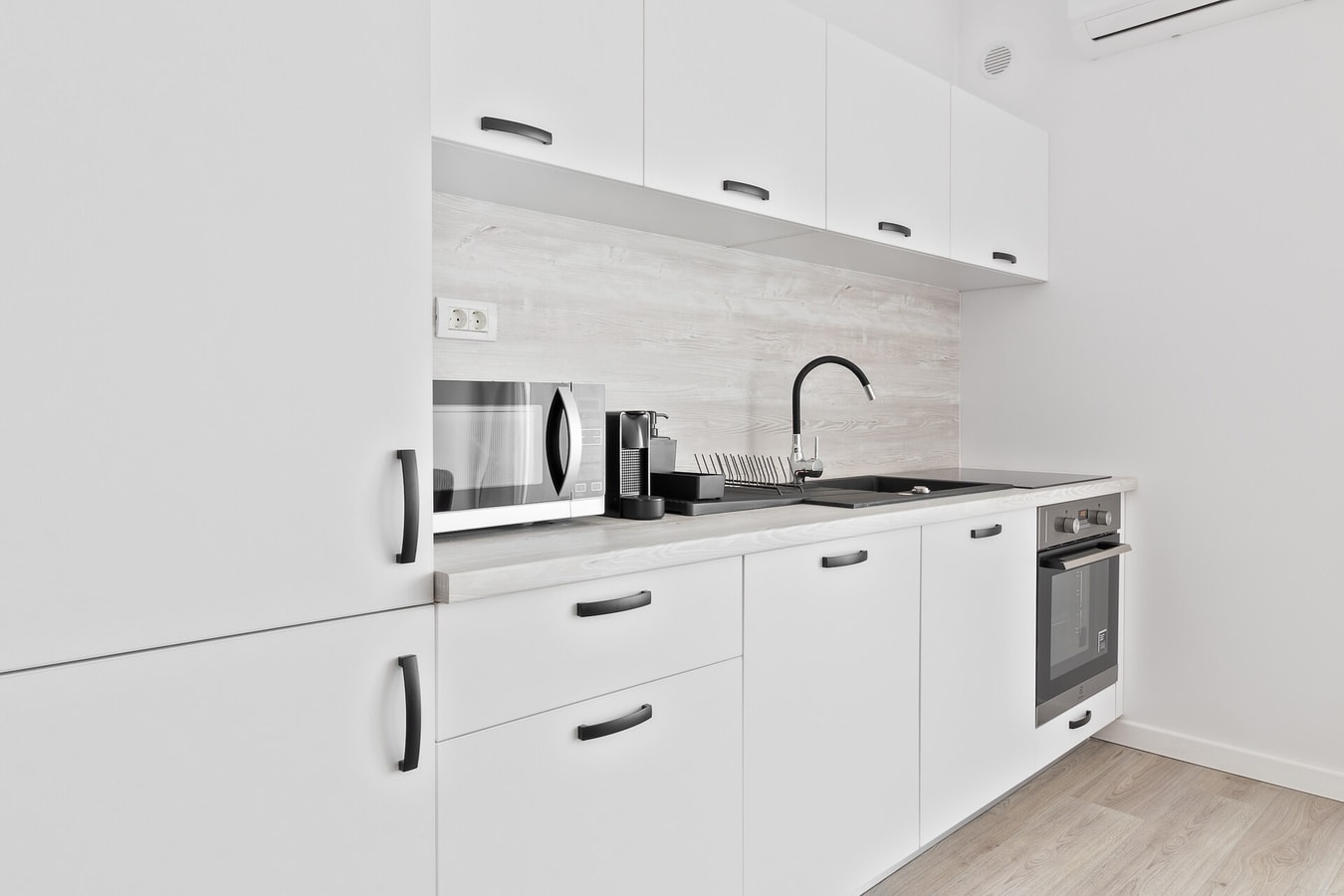 Krakow Flat 9 FlatWhite Properties