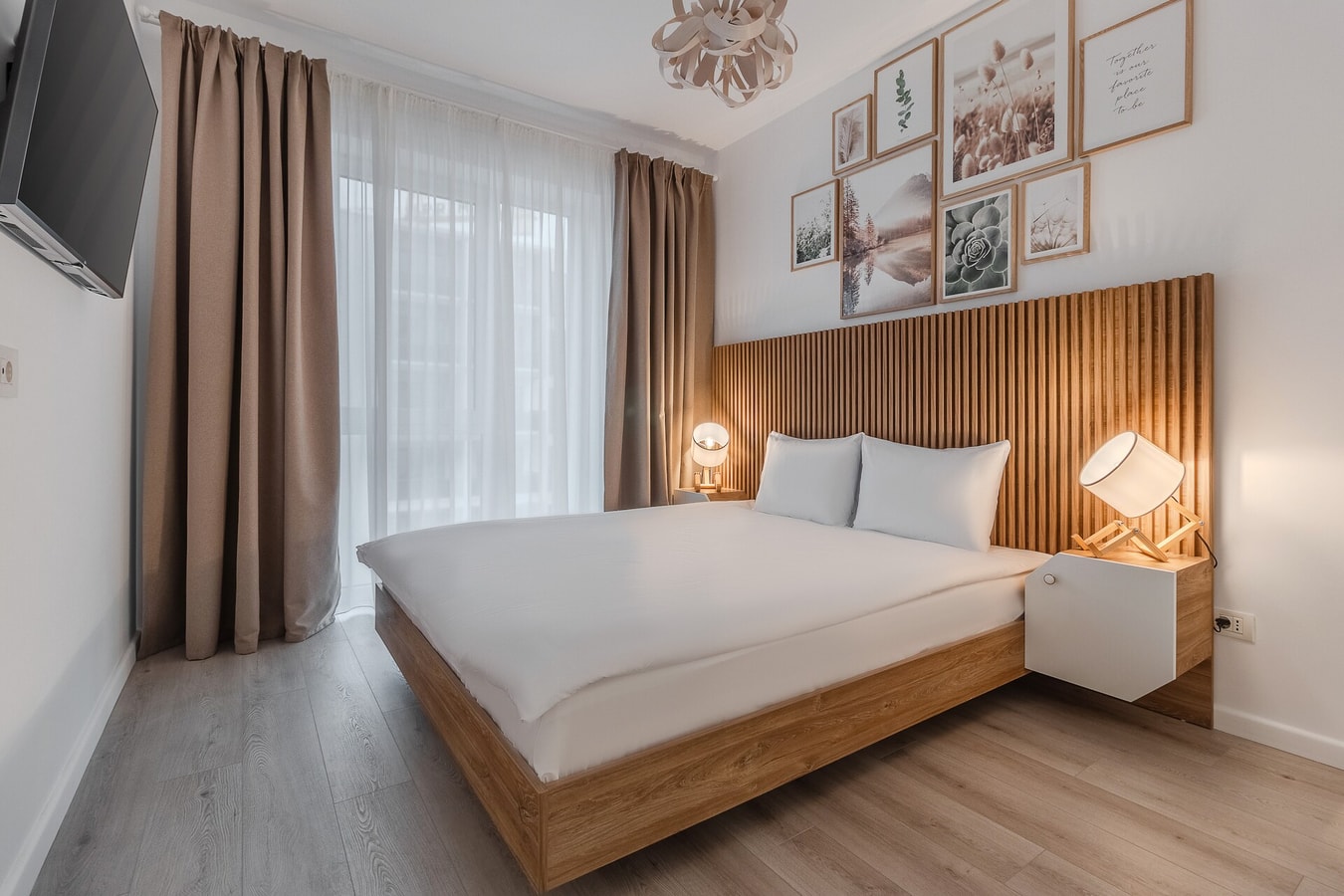 Arena Vista 16 FlatWhite Properties