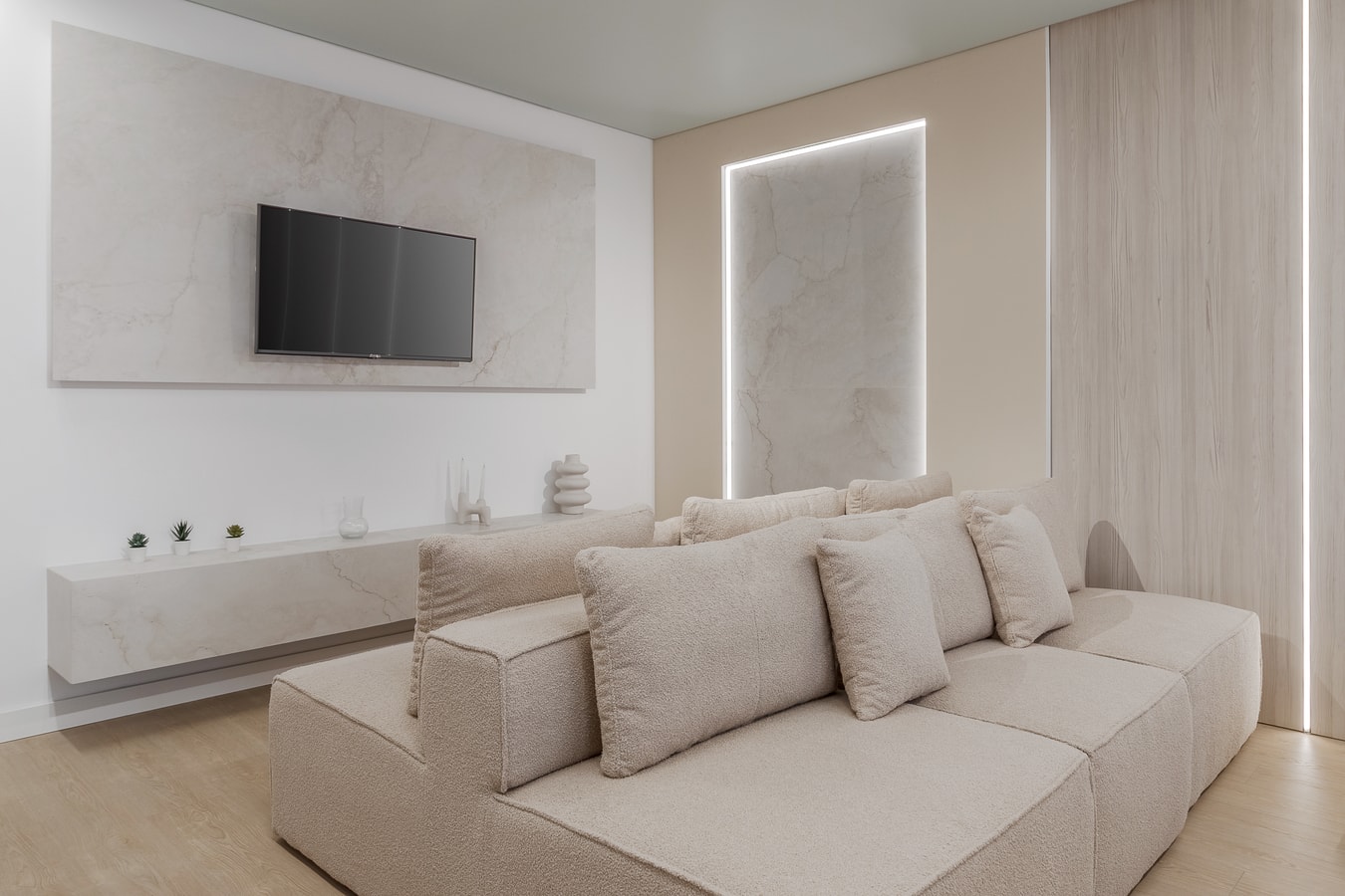 Lumiere Beige 6 FlatWhite Properties