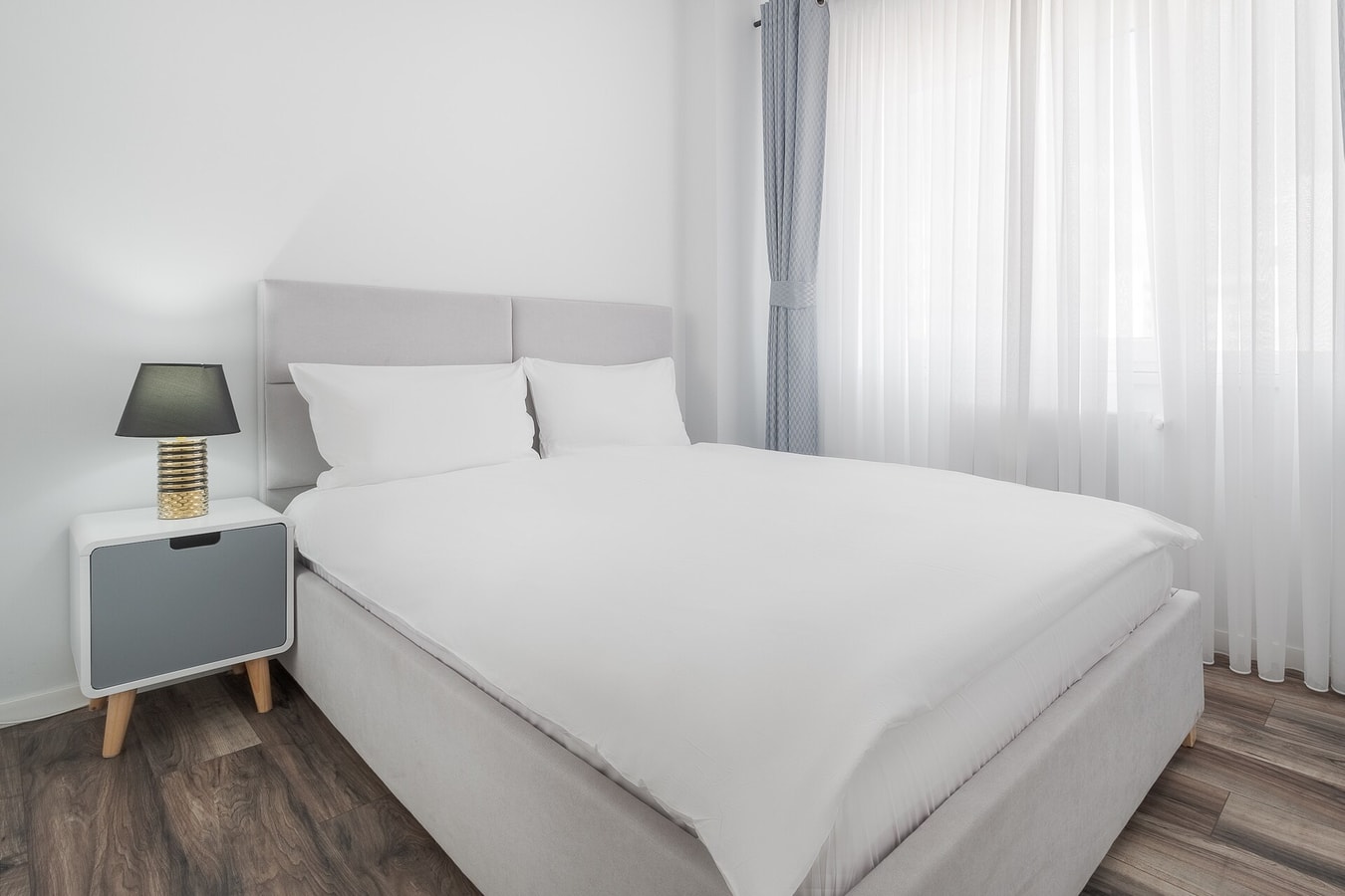 Palm Spring 14 FlatWhite Properties