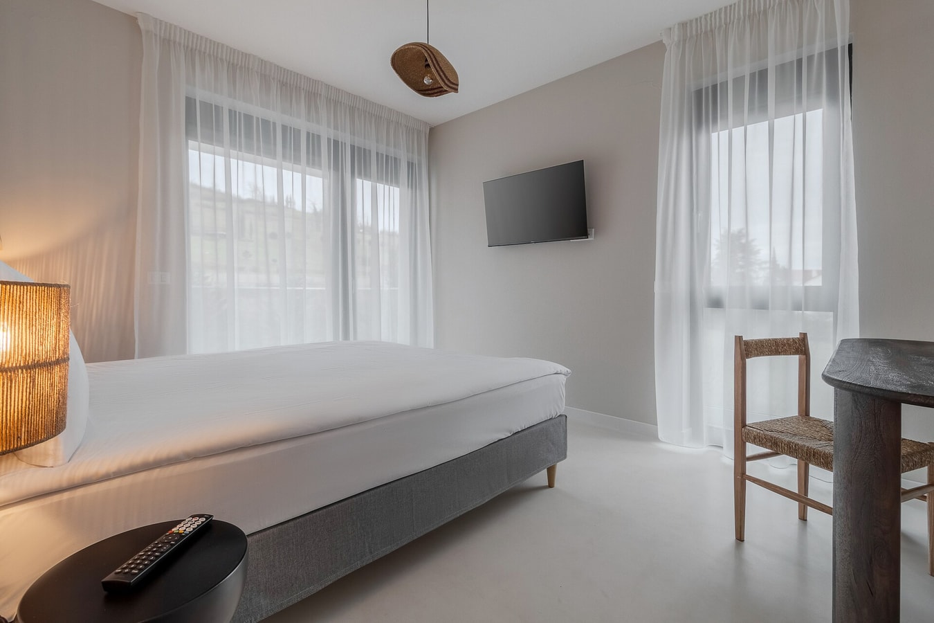 Hill View Eleven 12 FlatWhite Properties