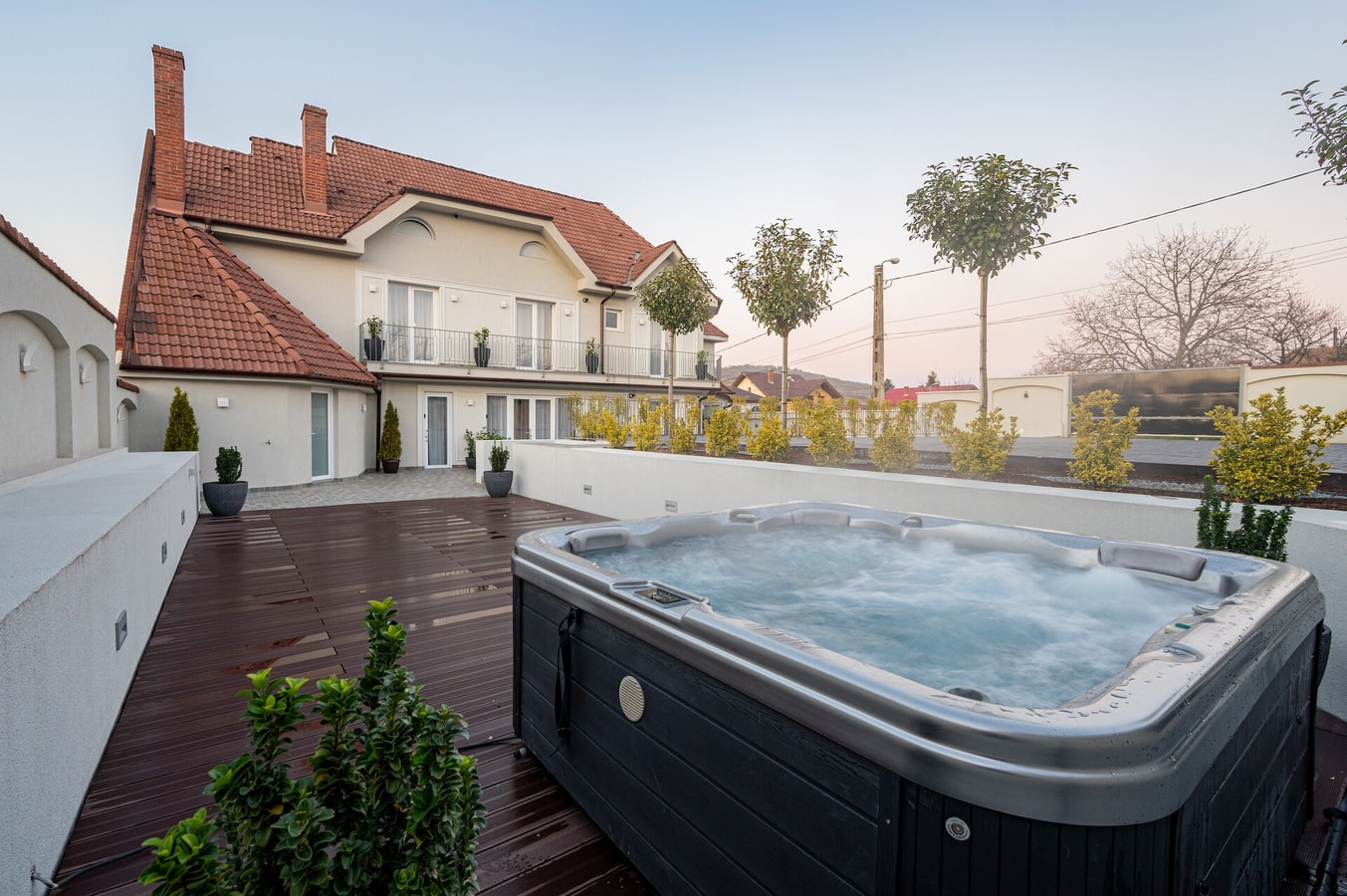 Dozsa Residence Three, split level apartment 21 FlatWhite Properties