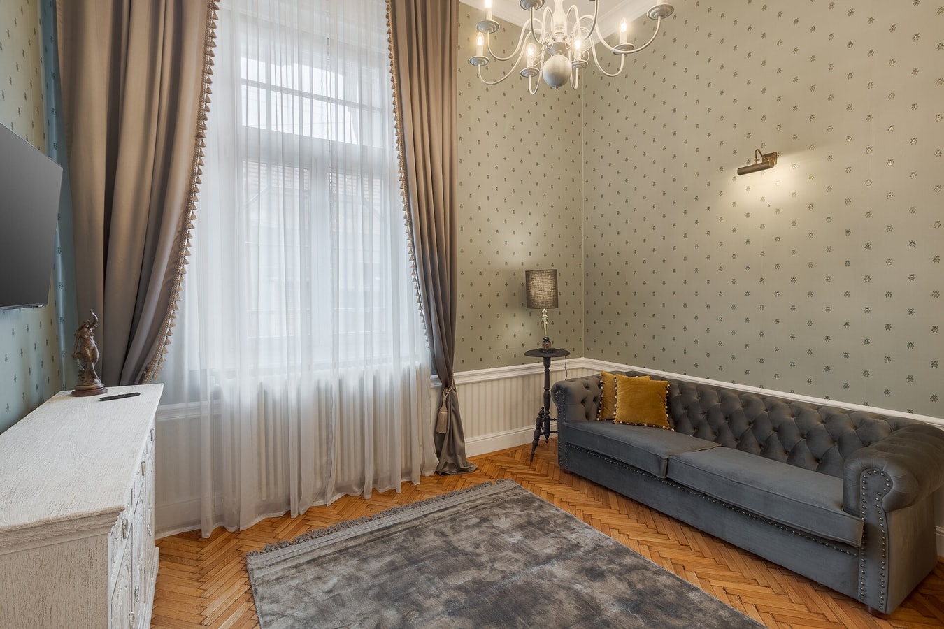 Villa Arta Residence 17 FlatWhite Properties