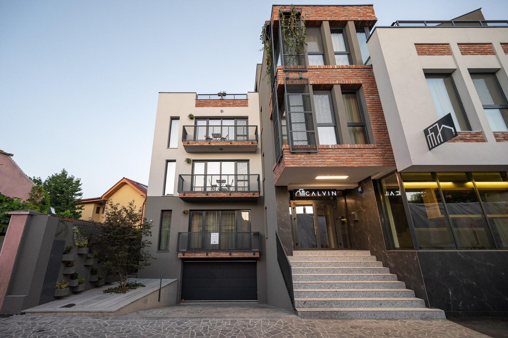 Calvin Four 11 FlatWhite Properties