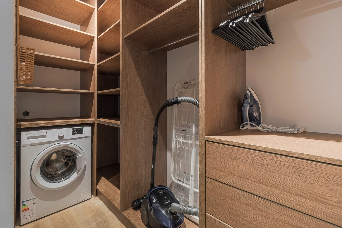 Hill View Five 19 FlatWhite Properties