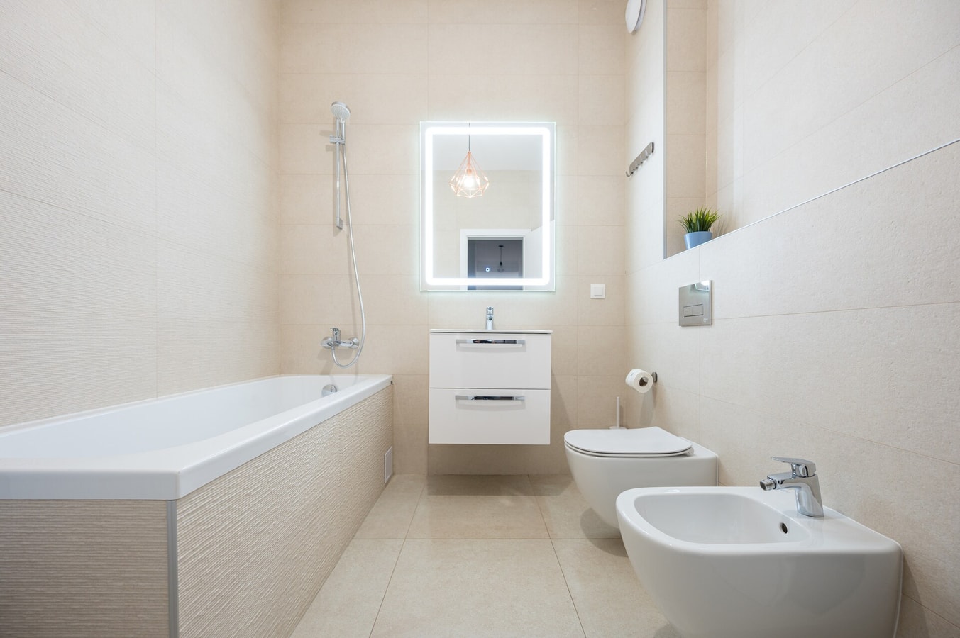 Tei 18, Two Bedrooms in City Centre near Aquapark 5 FlatWhite Properties