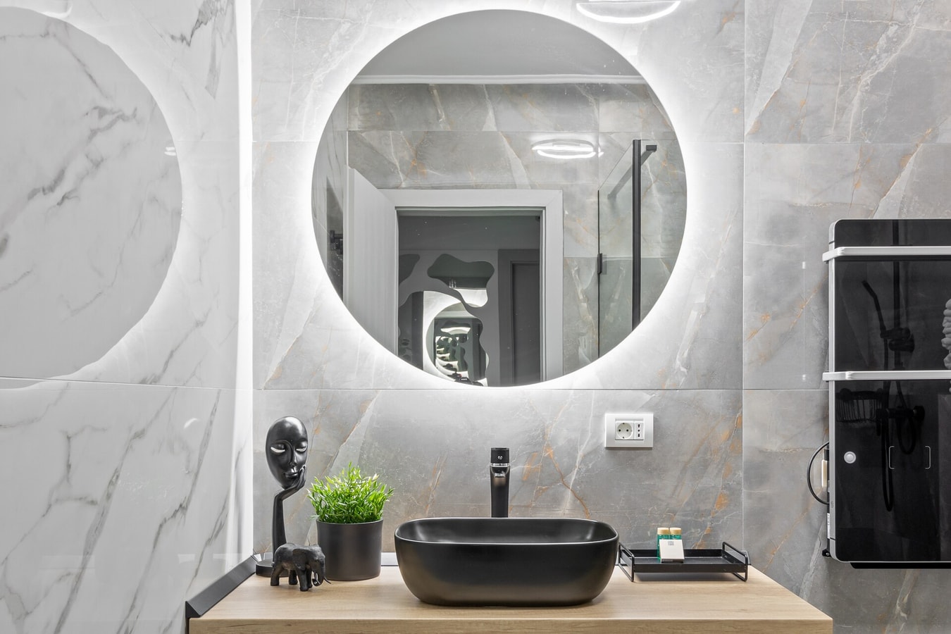 Felix Flat 11 FlatWhite Properties