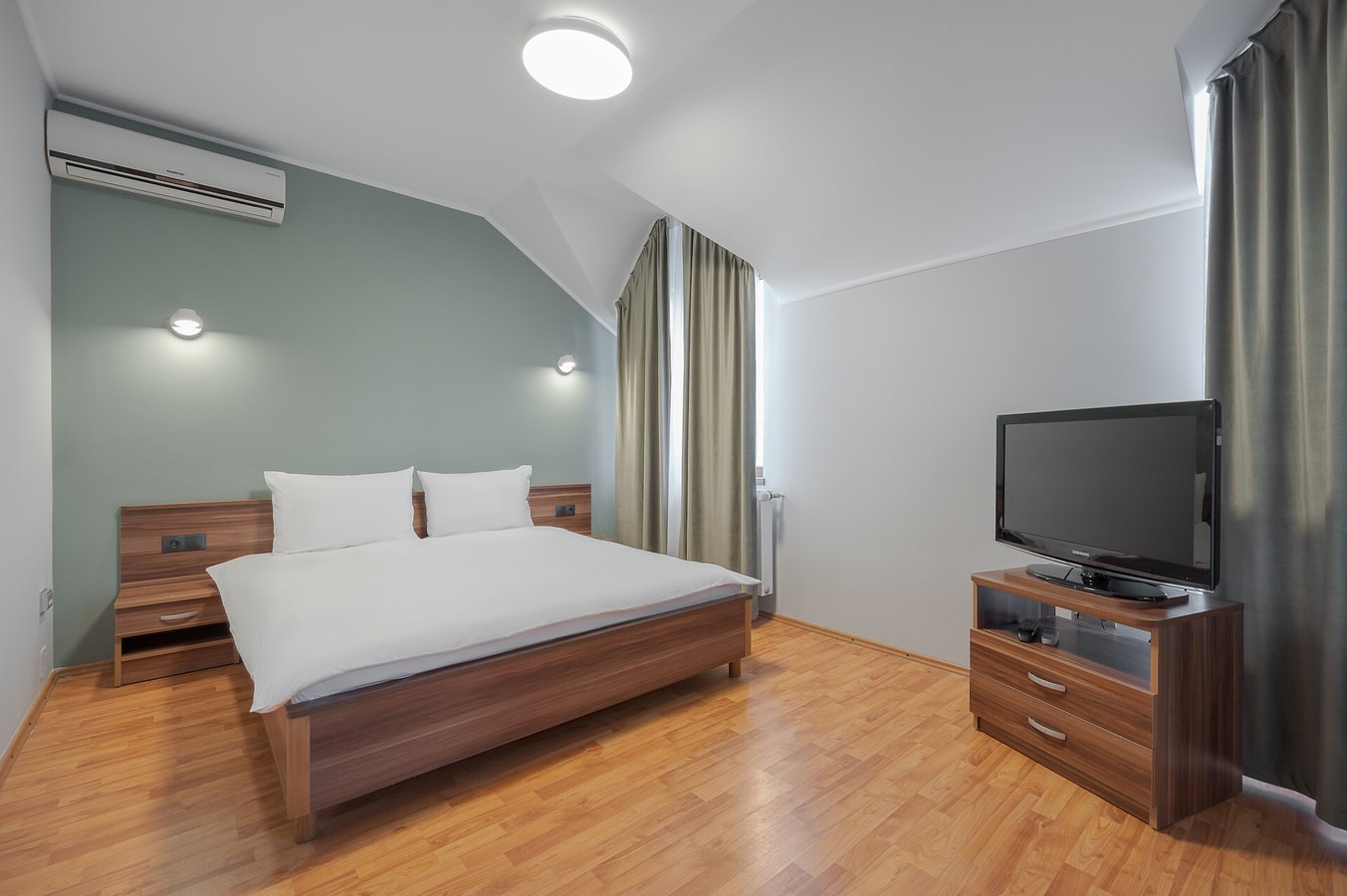 Tei Inn 6 FlatWhite Properties