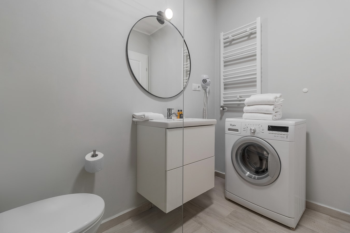 Ceyrat Flat 14 FlatWhite Properties