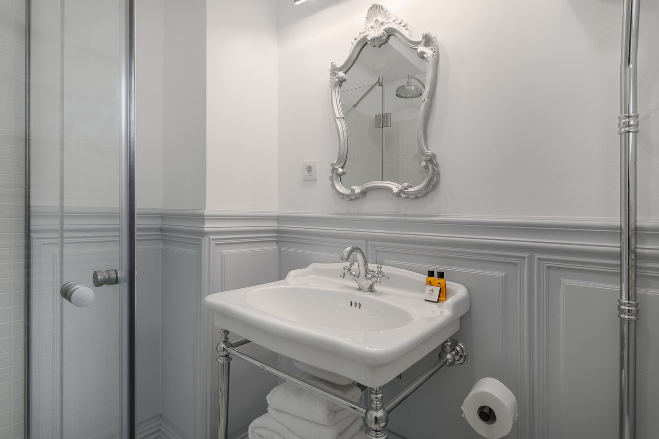 Villa Arta Residence 51 FlatWhite Properties