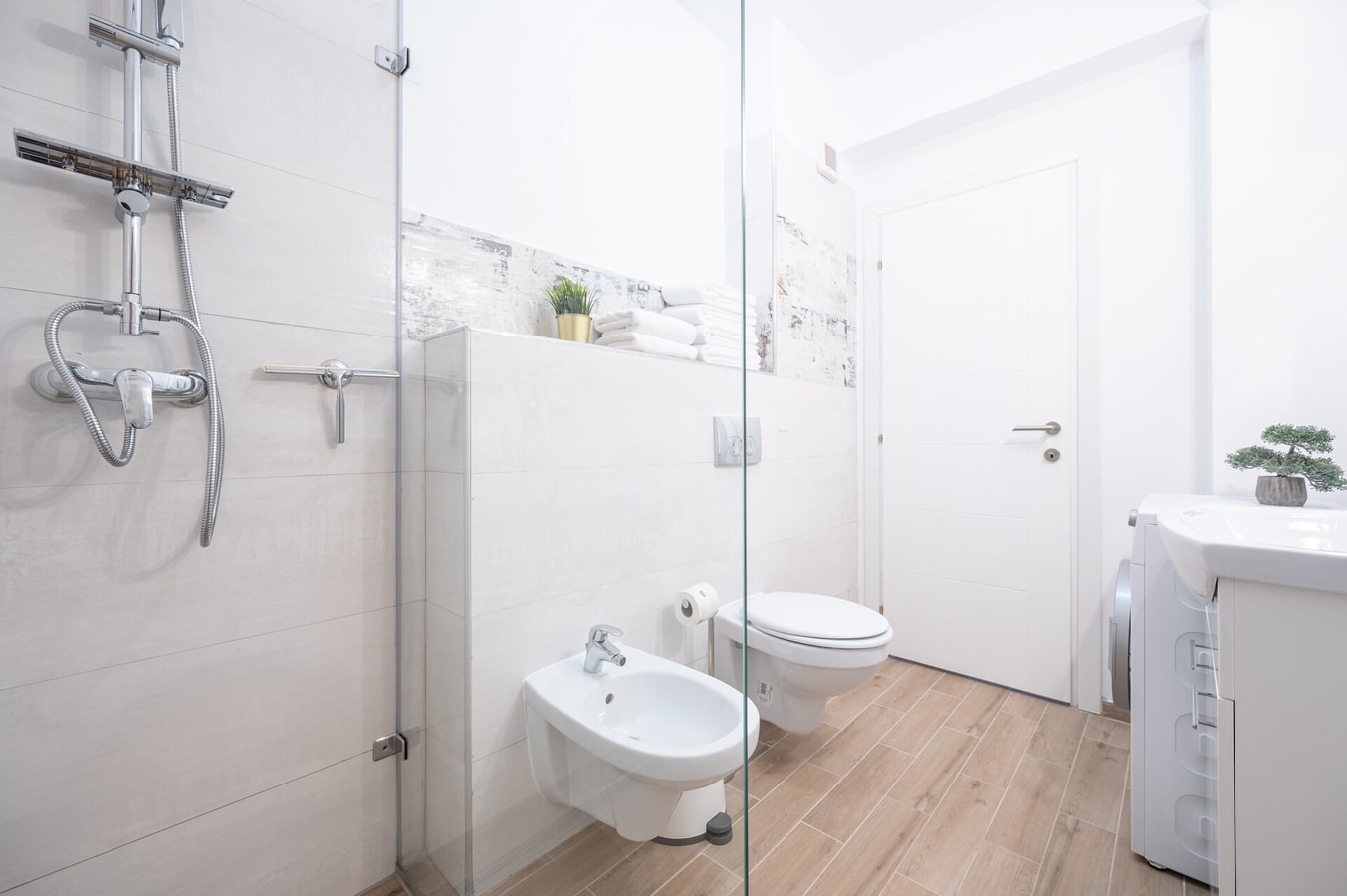 Brick Flats 803 - White Bricks Flat 7 FlatWhite Properties