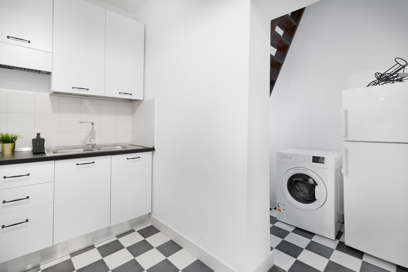 Charming House 10 FlatWhite Properties