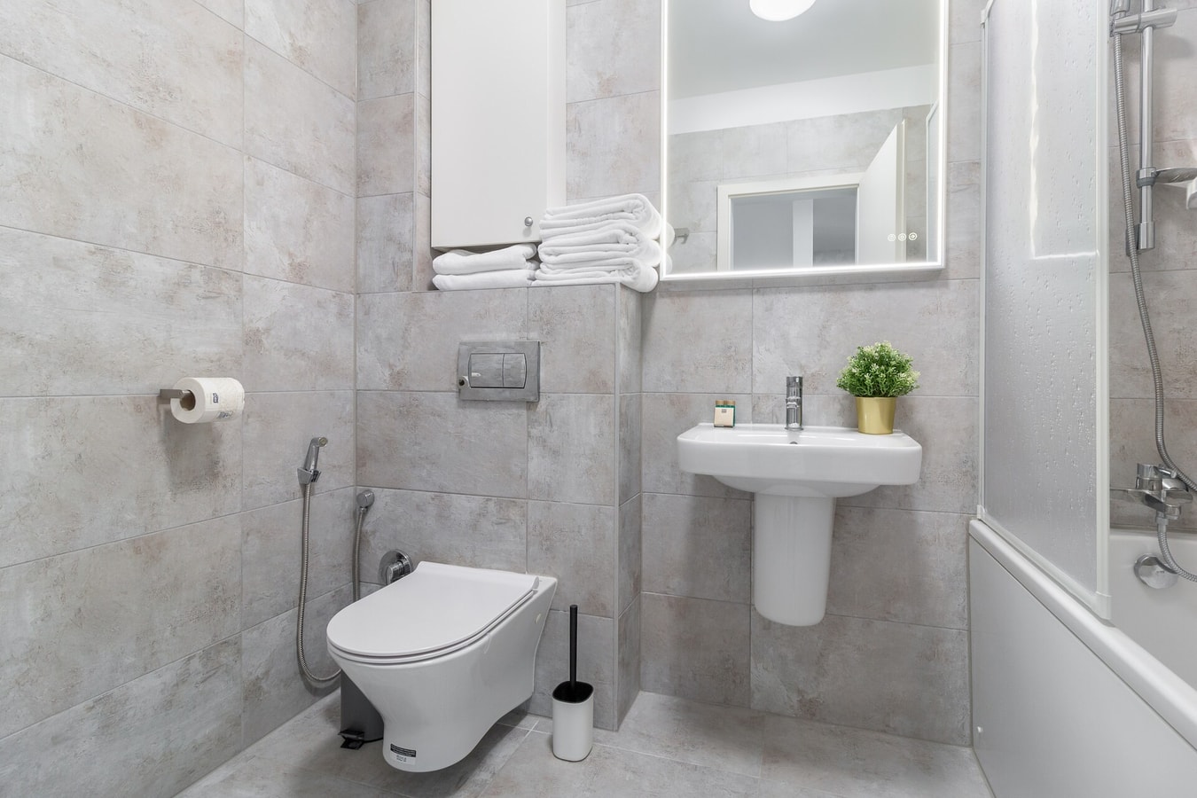 Vancouver Flat 12 FlatWhite Properties