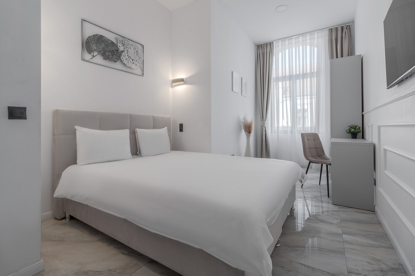 Marble Flat 12 FlatWhite Properties