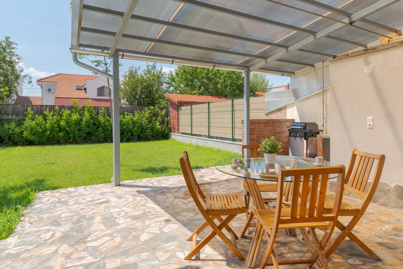 Salca Home 22 FlatWhite Properties