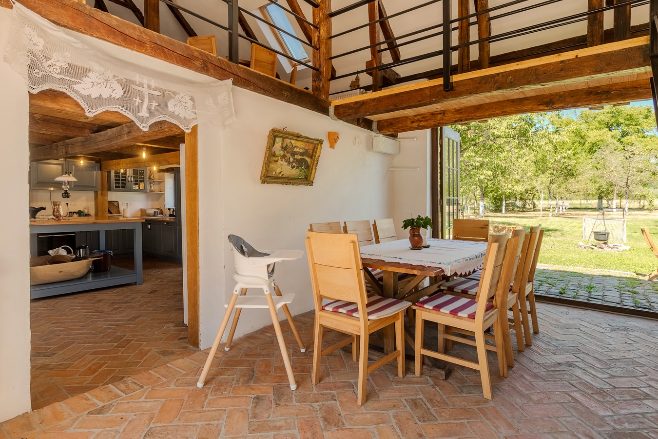 Casa Veche Leheceni 01 10 FlatWhite Properties