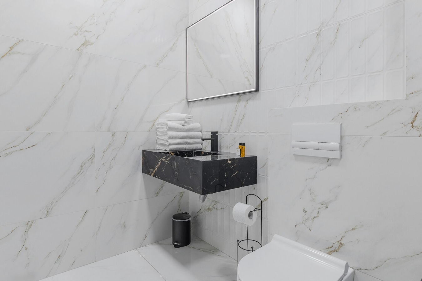 The Golden Leaf Two 13 FlatWhite Properties