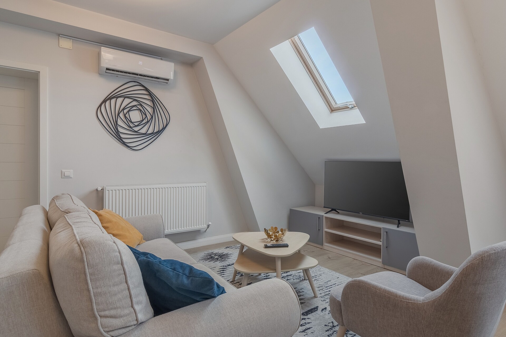 Dozsa Residence Seven 6 FlatWhite Properties