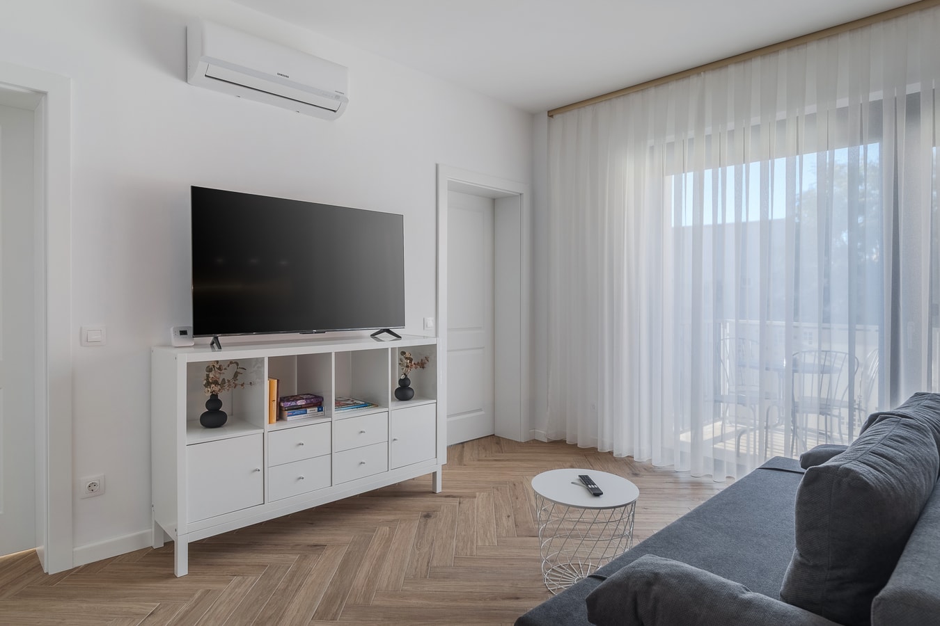 Oak Flat | 2BR, 2BA & Private Parking 16 FlatWhite Properties