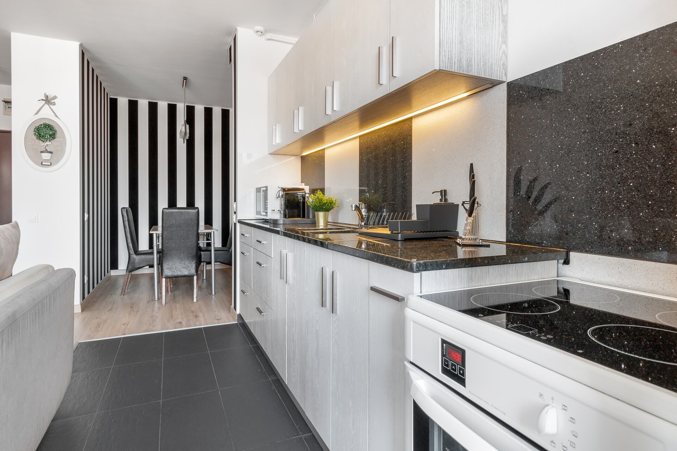 Ared Flat 7 FlatWhite Properties