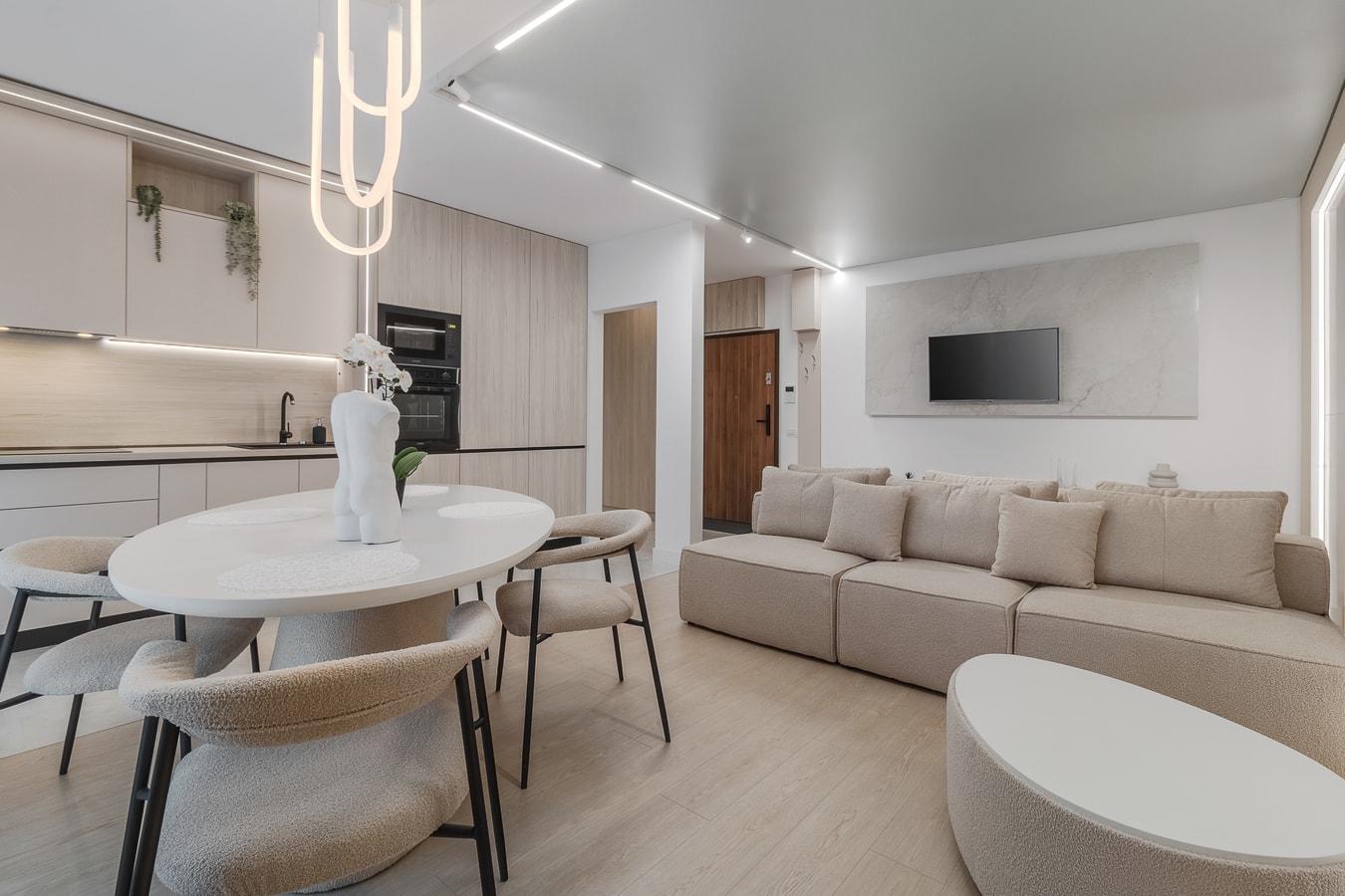 Lumiere Beige 5 FlatWhite Properties