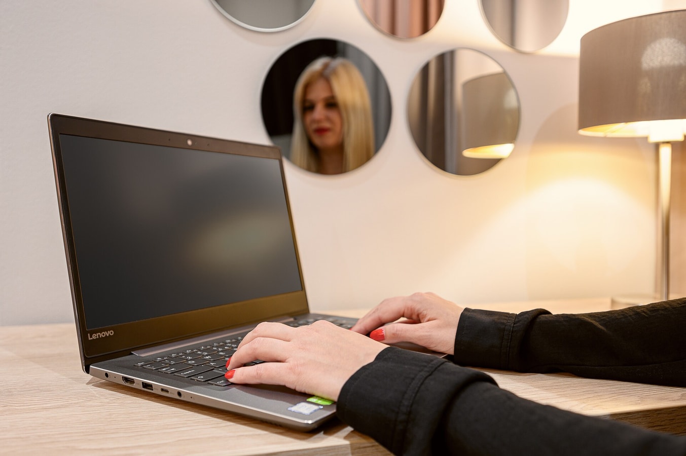 Dozsa Residence One | Stylish & Cozy Retreat 6 FlatWhite Properties