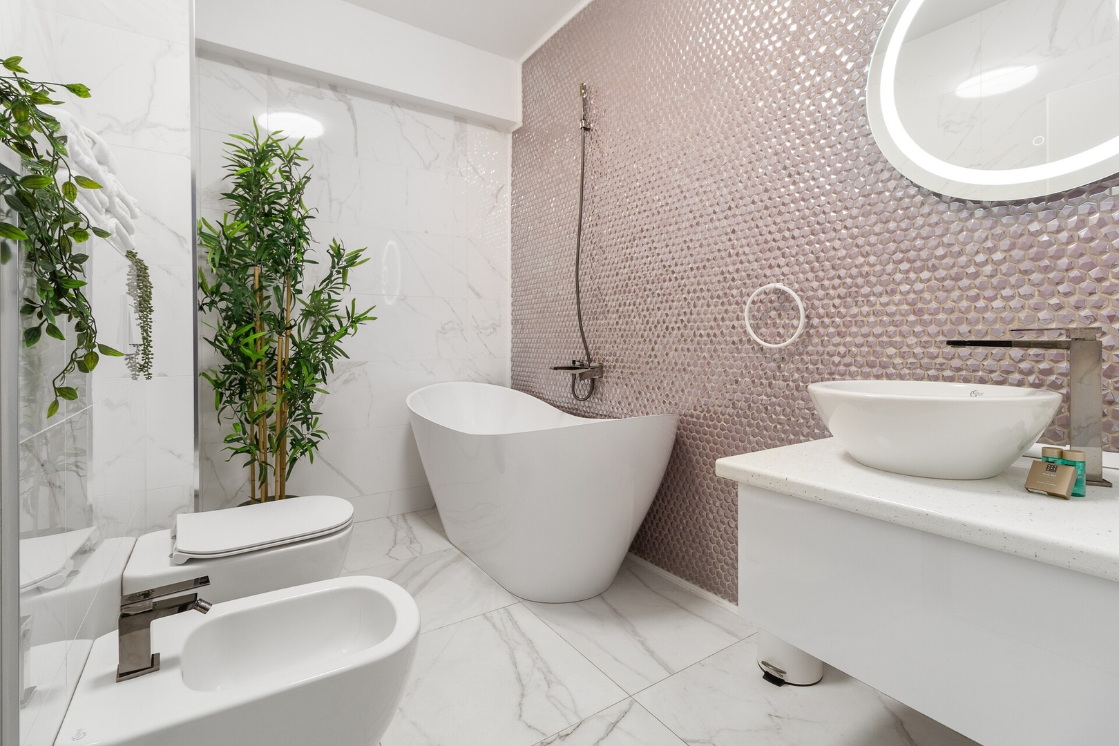 Lotus Flat 11 FlatWhite Properties