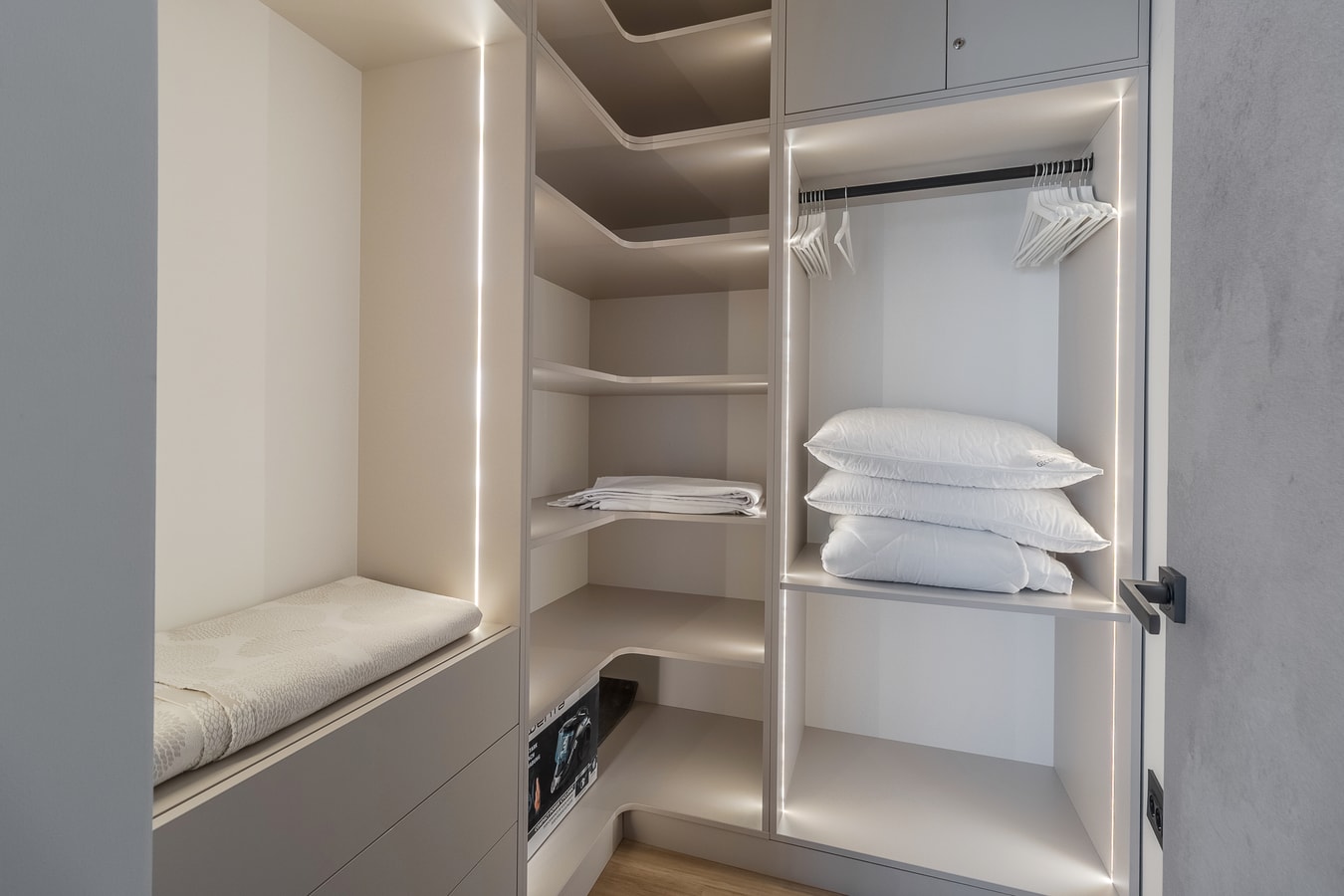 Designer Penthouse 14 FlatWhite Properties