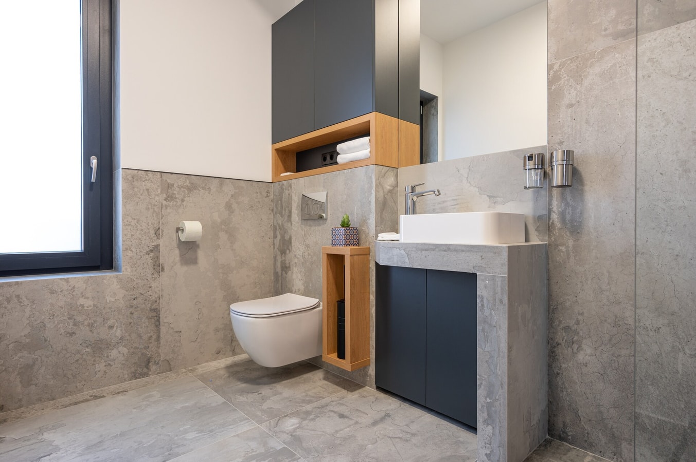 Calvin Three 9 FlatWhite Properties