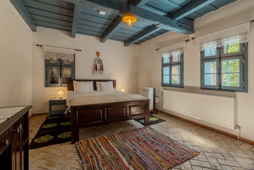 Casa Veche Leheceni 04